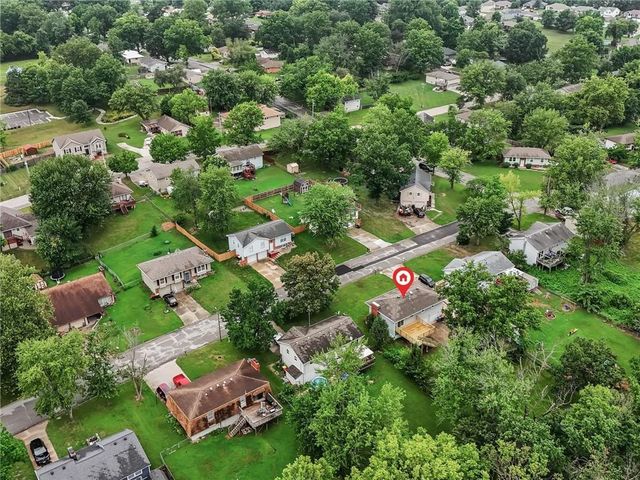 1229 Michele Drive, Excelsior Springs, MO 64024