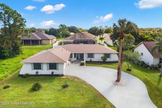 1069 Celle Avenue NW, Palm Bay, FL 32907