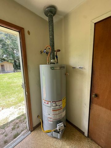 103 Elizabeth Ave., Petal, MS 39465