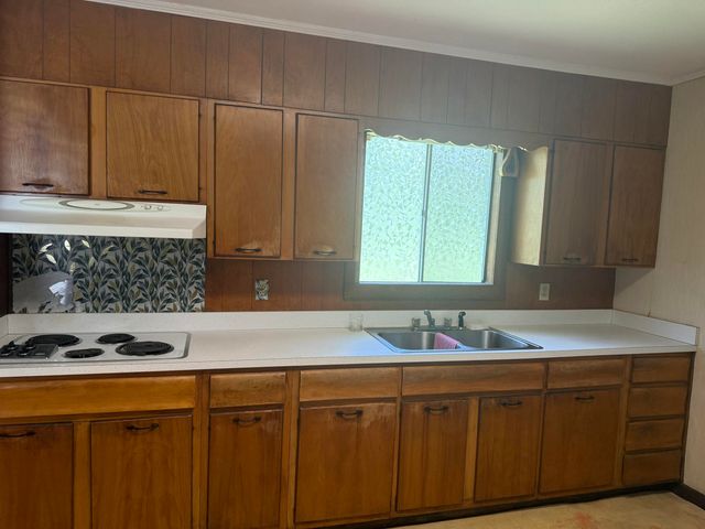 103 Elizabeth Ave., Petal, MS 39465