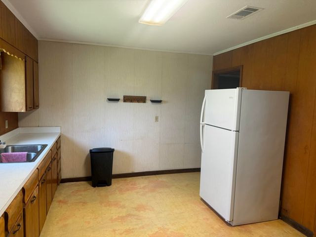 103 Elizabeth Ave., Petal, MS 39465