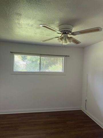 103 Elizabeth Ave., Petal, MS 39465