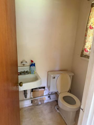 103 Elizabeth Ave., Petal, MS 39465