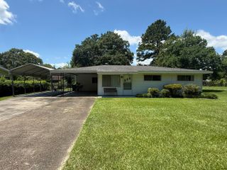 103 Elizabeth Ave., Petal, MS 39465