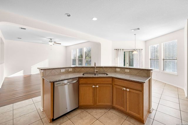 20307 Hillbrook Park, San Antonio, TX 78259