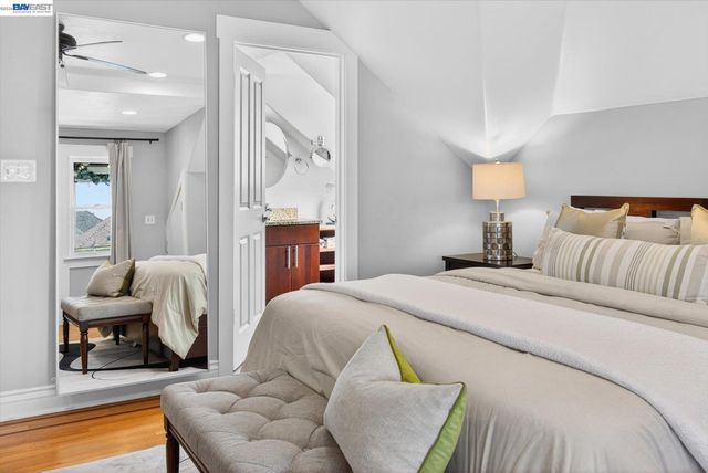 2214 Clinton Ave, Alameda, CA 94501