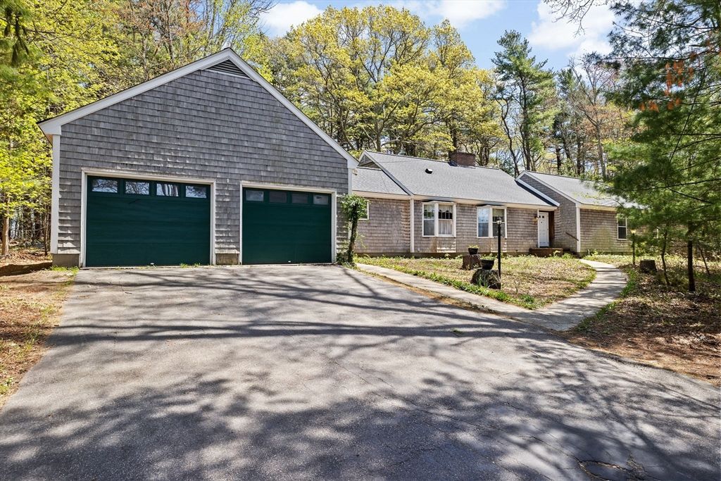 38 N Main St, Freetown, MA 02702