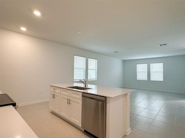 1898 RIDER RAIN LANE, Apopka, FL 32703