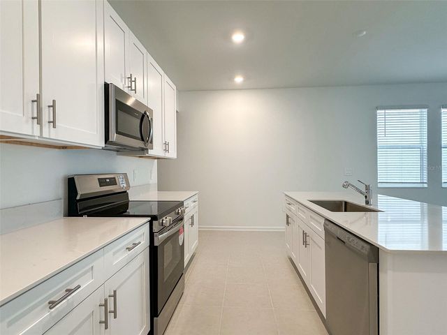 1898 RIDER RAIN LANE, Apopka, FL 32703