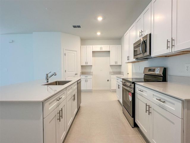 1898 RIDER RAIN LANE, Apopka, FL 32703