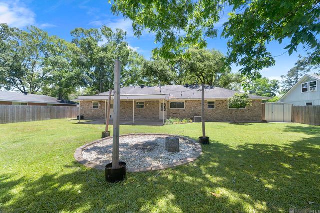 11017 Bellarbor Dr, Baton Rouge, LA 70815
