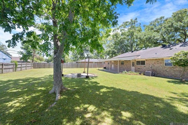 11017 Bellarbor Dr, Baton Rouge, LA 70815