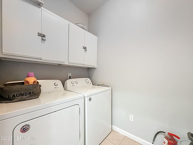 8601 BEACH Boulevard 409, Jacksonville, FL 32216