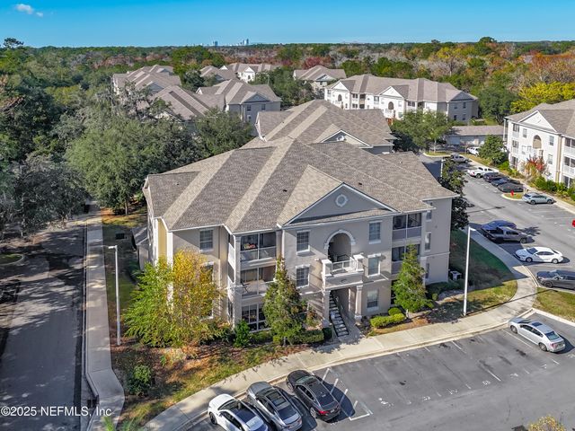 8601 BEACH Boulevard 409, Jacksonville, FL 32216