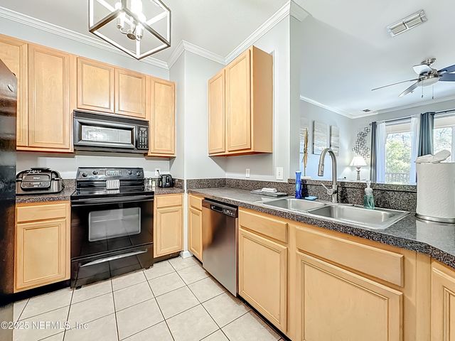 8601 BEACH Boulevard 409, Jacksonville, FL 32216