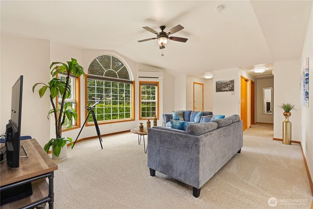 560 N Sunset Drive, Camano Island, WA 98282