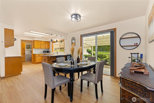 560 N Sunset Drive, Camano Island, WA 98282