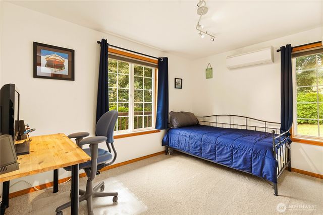 560 N Sunset Drive, Camano Island, WA 98282