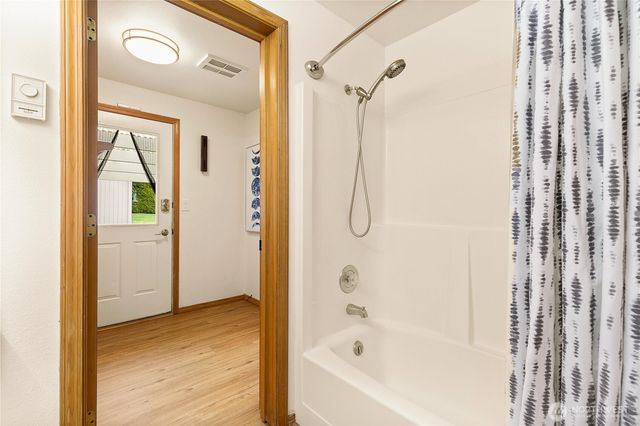 560 N Sunset Drive, Camano Island, WA 98282