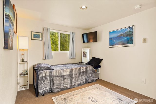 560 N Sunset Drive, Camano Island, WA 98282