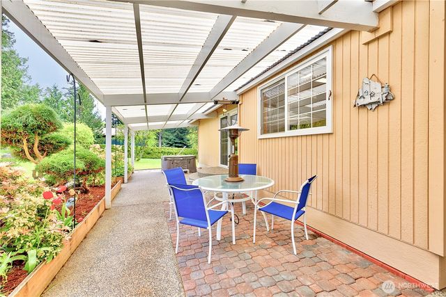 560 N Sunset Drive, Camano Island, WA 98282