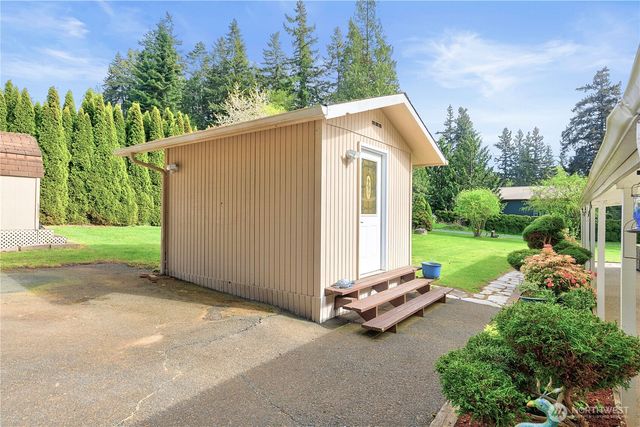 560 N Sunset Drive, Camano Island, WA 98282