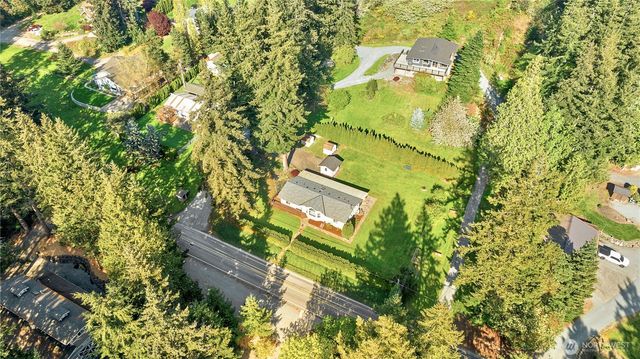 560 N Sunset Drive, Camano Island, WA 98282