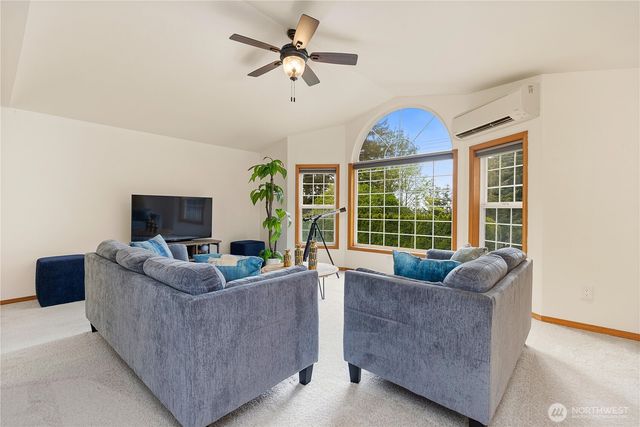 560 N Sunset Drive, Camano Island, WA 98282