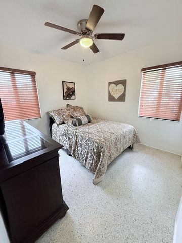957 W 67th Street, Hialeah, FL 33012