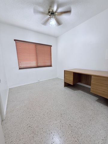 957 W 67th Street, Hialeah, FL 33012