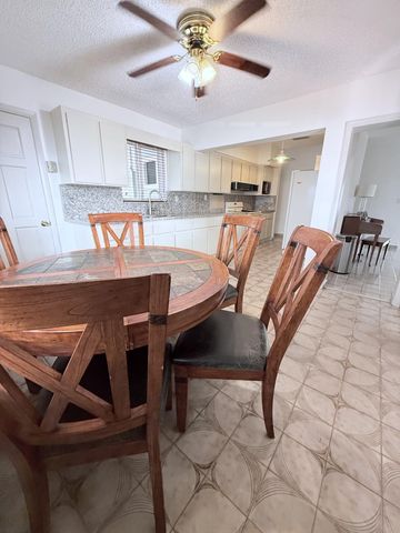 957 W 67th Street, Hialeah, FL 33012