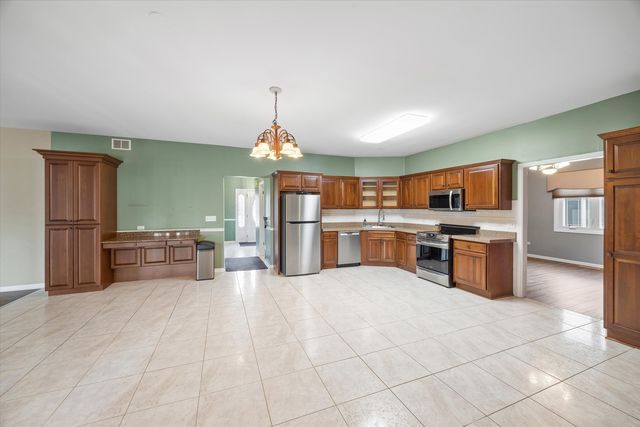 19337 SHABBONA Drive, Tinley Park, IL 60487