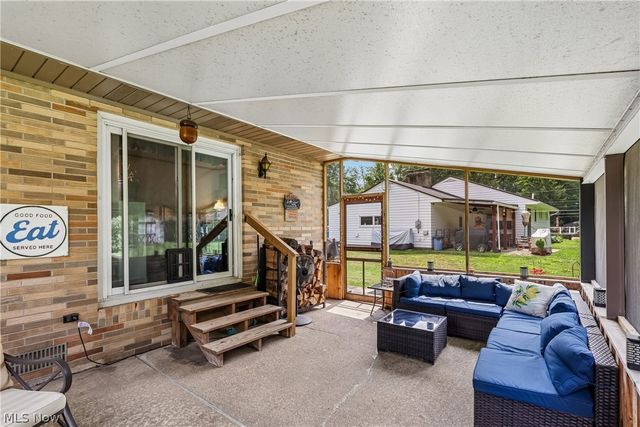 4908 Encino Drive, Akron, OH 44319