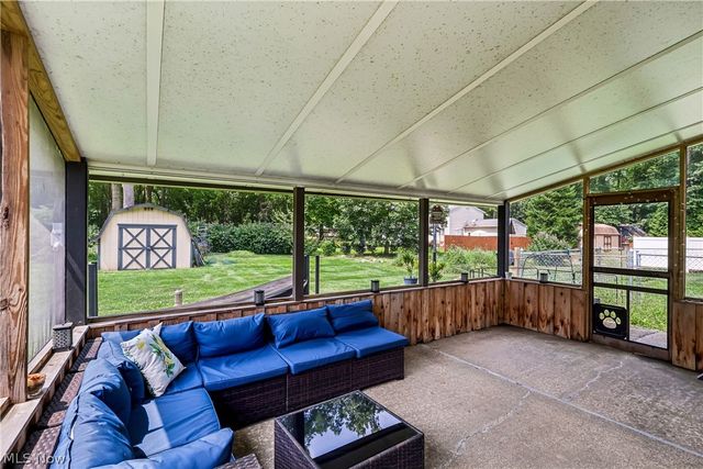 4908 Encino Drive, Akron, OH 44319