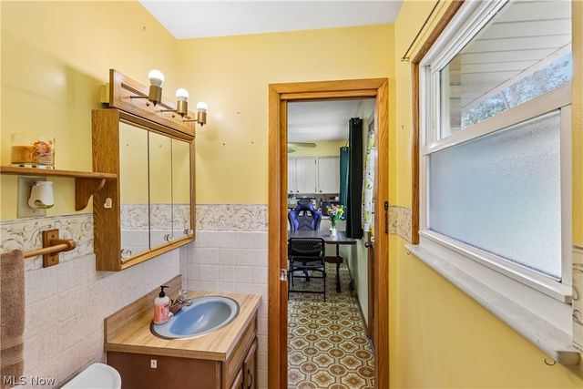 4908 Encino Drive, Akron, OH 44319