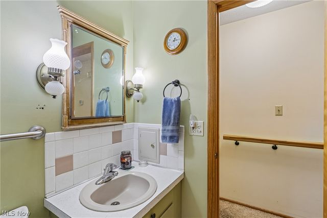 4908 Encino Drive, Akron, OH 44319