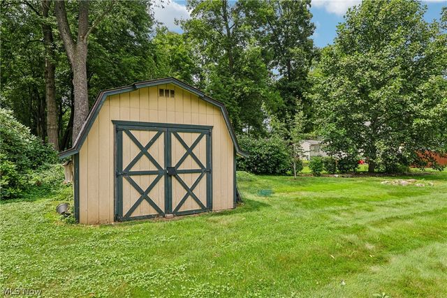4908 Encino Drive, Akron, OH 44319