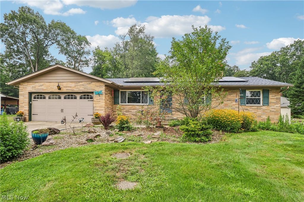 4908 Encino Drive, Akron, OH 44319