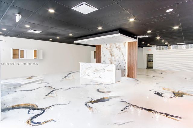 1744 E Commercial Blvd, Fort Lauderdale, FL 33334