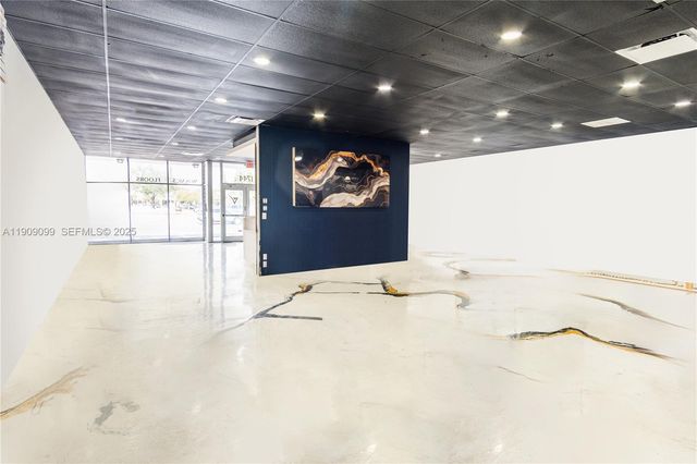 1744 E Commercial Blvd, Fort Lauderdale, FL 33334