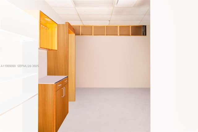 1744 E Commercial Blvd, Fort Lauderdale, FL 33334