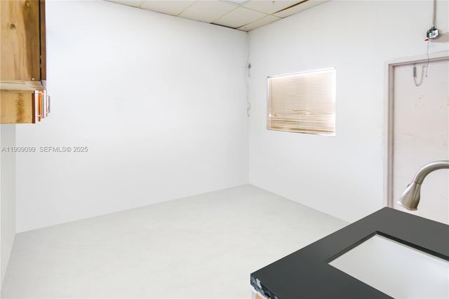 1744 E Commercial Blvd, Fort Lauderdale, FL 33334