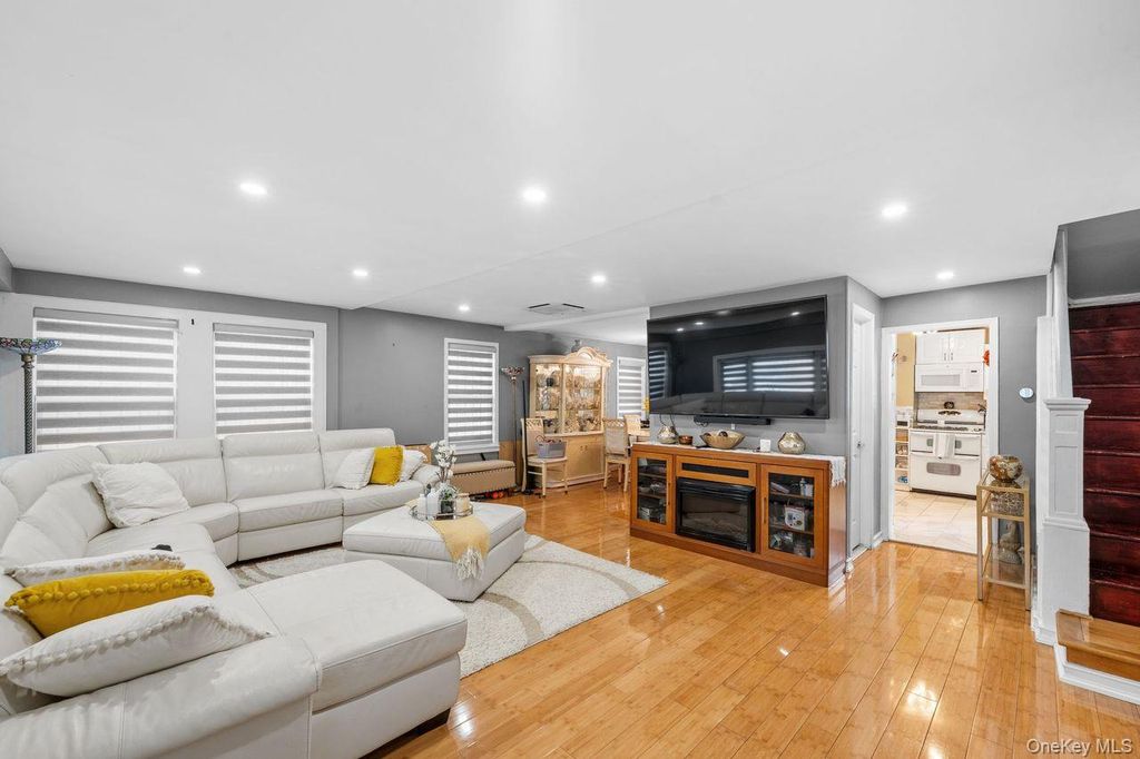 9446 214th Place, Queens Village, NY 11428 — photo 4
