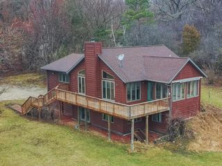 N7232 Cain DRIVE, Elkhorn, WI 53121