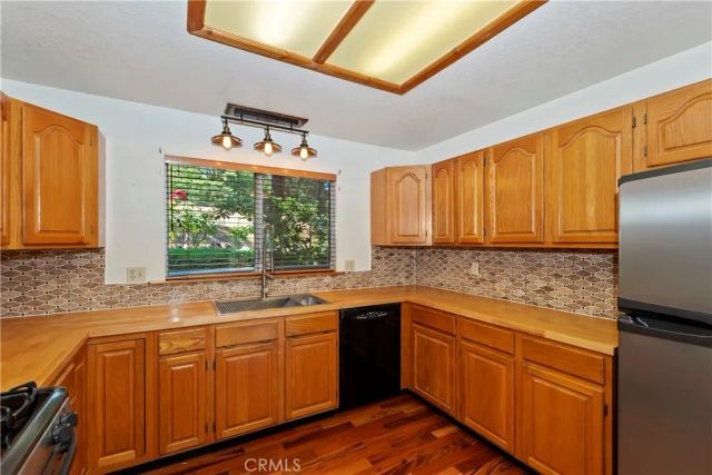 489 Dorn, Crestline, CA 92325