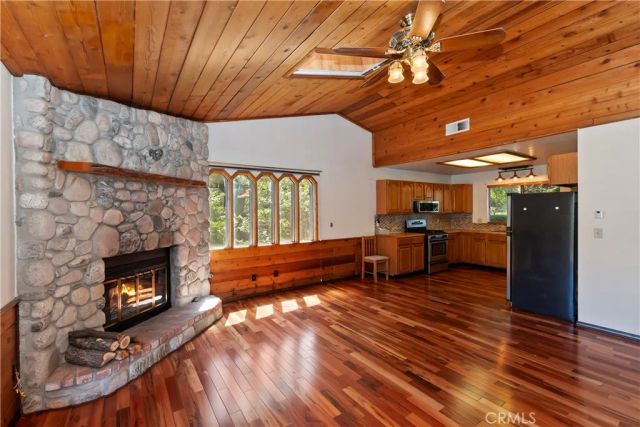489 Dorn, Crestline, CA 92325