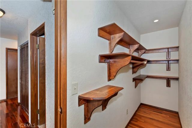 489 Dorn, Crestline, CA 92325