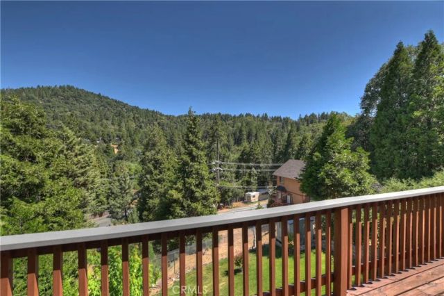 489 Dorn, Crestline, CA 92325