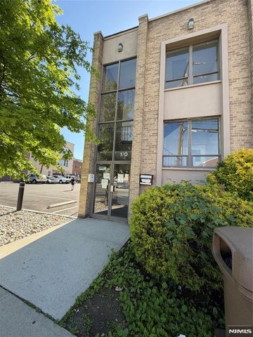 170 State Street, Hackensack, NJ 07601