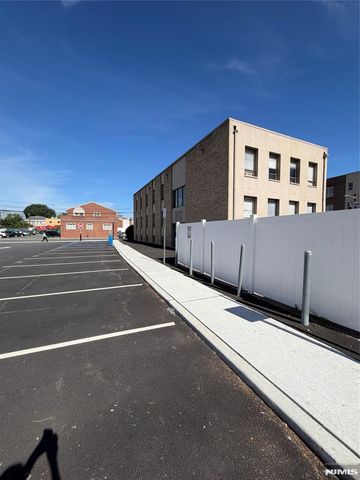 170 State Street, Hackensack, NJ 07601
